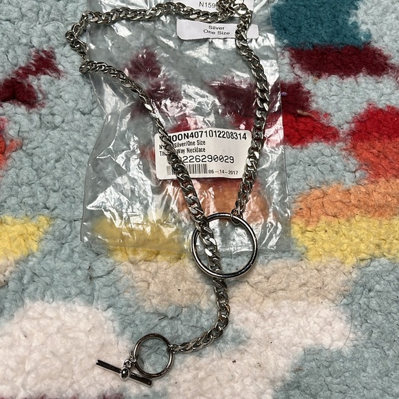 Vanessa Mooney “my way” silver necklace - Picture 2 of 4